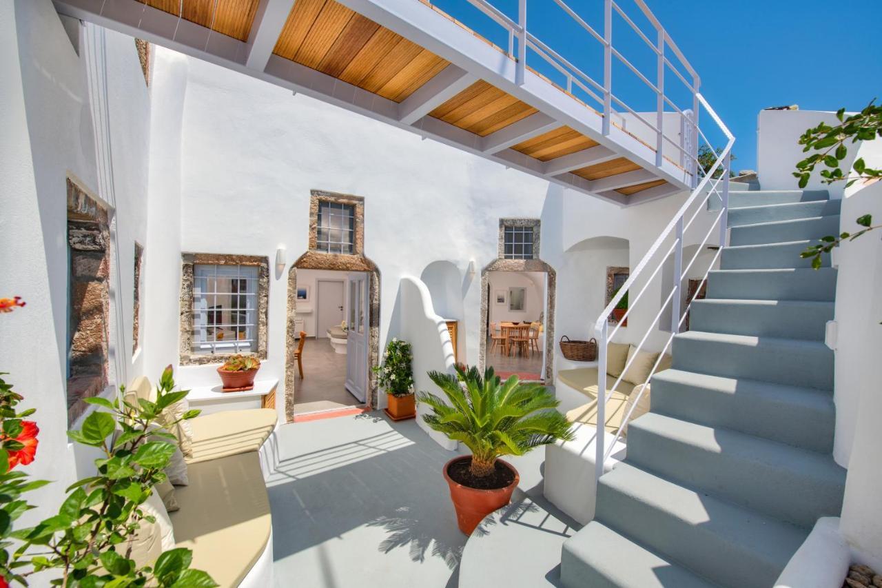 Petit Village Fira  Exterior foto
